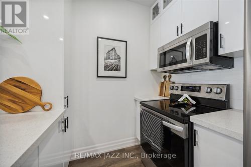 608 - 44 Bond Street W, Oshawa (O'Neill), ON - Indoor Photo Showing Kitchen