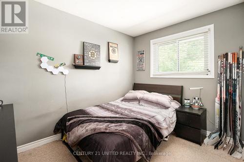 241 Woodward Avenue, Smith-Ennismore-Lakefield, ON - Indoor Photo Showing Bedroom