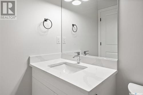 71 651 Dubois Crescent, Saskatoon, SK - Indoor Photo Showing Bathroom