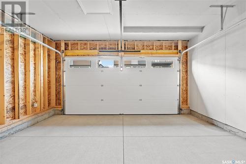 71 651 Dubois Crescent, Saskatoon, SK - Indoor Photo Showing Garage