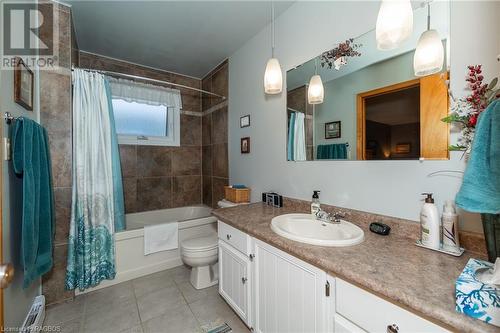 1940 8Th Avenue E, Owen Sound, ON - Indoor Photo Showing Bathroom