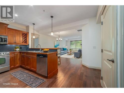 2770 Auburn Road Unit# 207, West Kelowna, BC - Indoor Photo Showing Kitchen