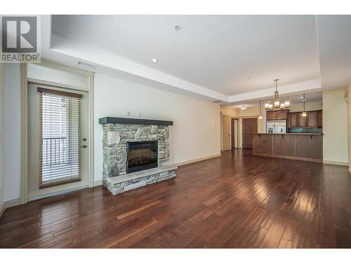 2770 Auburn Road Unit# 207, West Kelowna, BC - Indoor Photo Showing Living Room With Fireplace