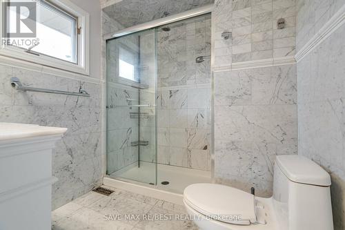 60 Scott Street, Brampton, ON - Indoor Photo Showing Bathroom