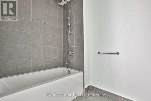 1002 - 28 Ann Street, Mississauga, ON - Indoor Photo Showing Bathroom