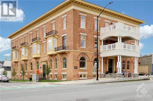 20 Beckwith Street N, Smiths Falls, ON - Outdoor With Facade