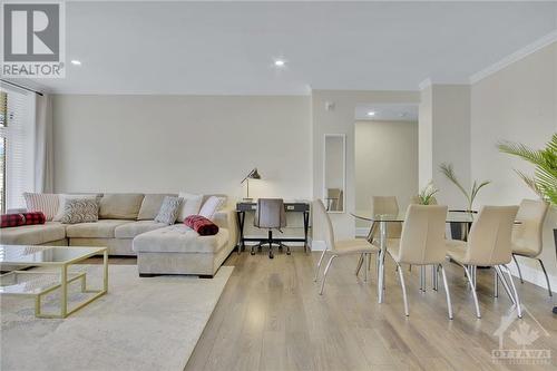 20 Beckwith Street N, Smiths Falls, ON - Indoor Photo Showing Living Room