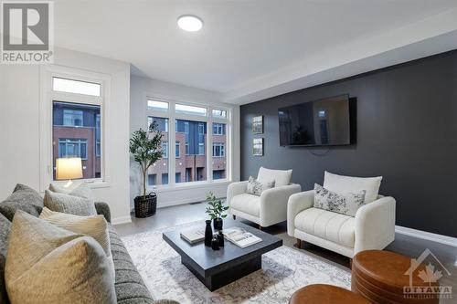 572 Halo Private, Ottawa, ON - Indoor Photo Showing Living Room