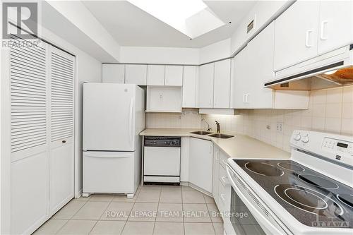 404C - 997 North River Road, Ottawa, ON - Indoor Photo Showing Kitchen With Double Sink