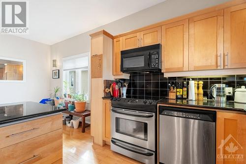 36 Edenvale Drive, Ottawa, ON - Indoor Photo Showing Kitchen