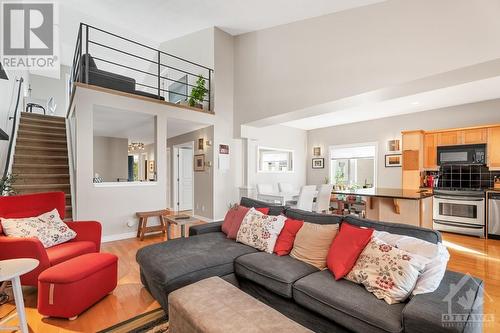 36 Edenvale Drive, Ottawa, ON - Indoor Photo Showing Living Room