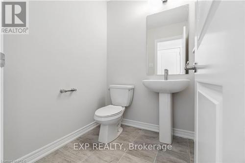 62 - 10 Birmingham Drive S, Cambridge, ON - Indoor Photo Showing Bathroom