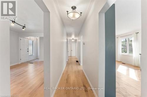 106 Simcoe Street E, Hamilton, ON - Indoor Photo Showing Other Room