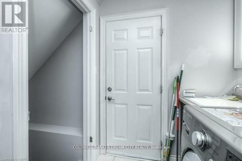 235 Birkinshaw Road, Cambridge, ON - Indoor Photo Showing Laundry Room