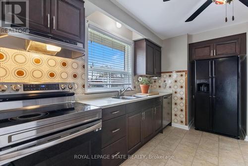 814 Tenth Avenue, Hamilton, ON - Indoor Photo Showing Kitchen With Double Sink