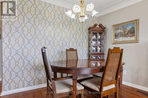 814 Tenth Avenue, Hamilton, ON - Indoor Photo Showing Dining Room