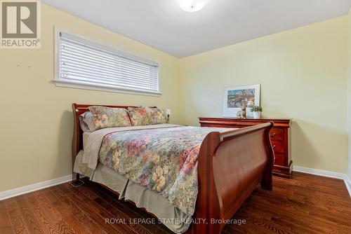 814 Tenth Avenue, Hamilton, ON - Indoor Photo Showing Bedroom