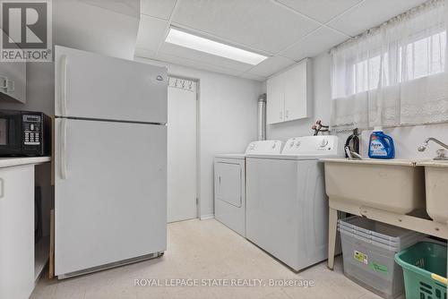 814 Tenth Avenue, Hamilton, ON - Indoor Photo Showing Laundry Room