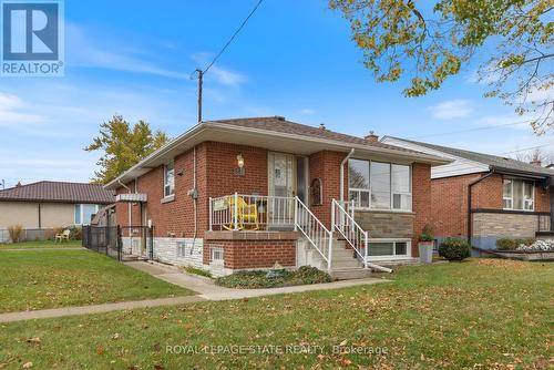 814 Tenth Avenue, Hamilton, ON - Outdoor