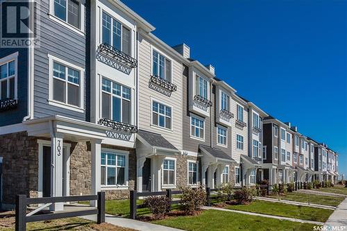 608 701 Meadows Boulevard, Saskatoon, SK - Outdoor With Facade