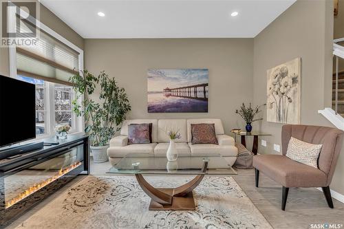 150 3229 Elgaard Drive, Regina, SK - Indoor Photo Showing Living Room