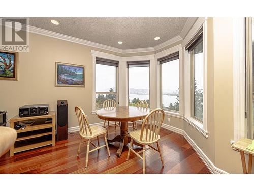 1953 Bayview Court, West Kelowna, BC - Indoor Photo Showing Dining Room