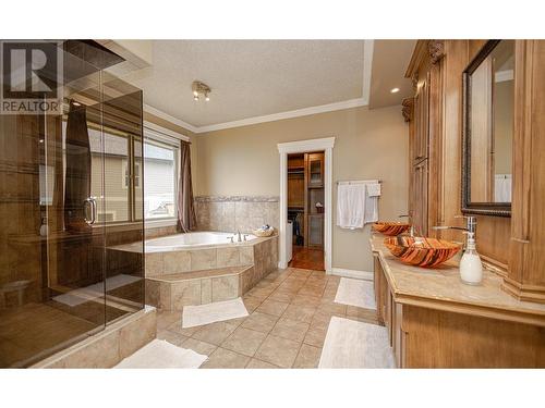 1953 Bayview Court, West Kelowna, BC - Indoor Photo Showing Bathroom