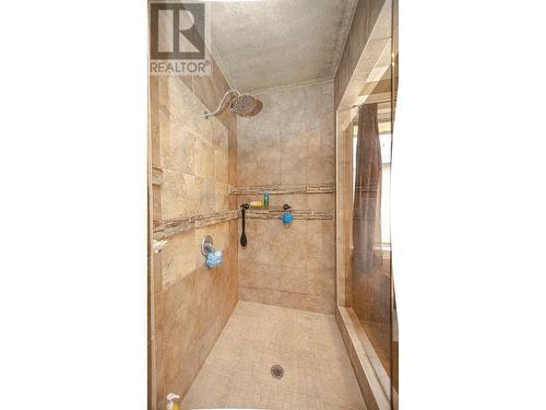 1953 Bayview Court, West Kelowna, BC - Indoor Photo Showing Bathroom