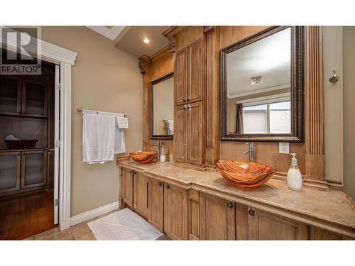 1953 Bayview Court, West Kelowna, BC - Indoor Photo Showing Bathroom