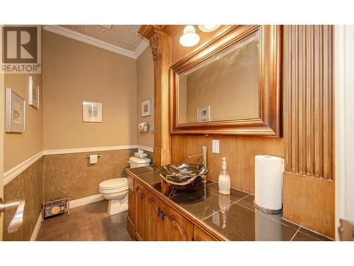 1953 Bayview Court, West Kelowna, BC - Indoor Photo Showing Bathroom