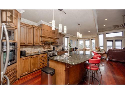 1953 Bayview Court, West Kelowna, BC - Indoor Photo Showing Kitchen With Double Sink With Upgraded Kitchen