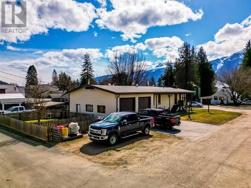 108 Ford Street, Revelstoke, BC - Outdoor