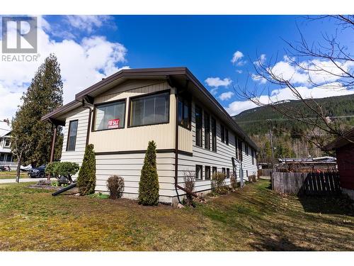 108 Ford Street, Revelstoke, BC - Outdoor