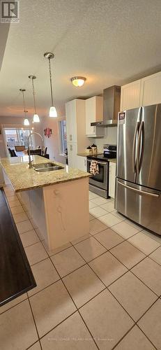 707 Guiness Way, London, ON - Indoor Photo Showing Kitchen