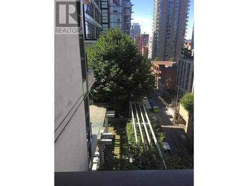 908 1205 Howe Street, Vancouver, BC - Outdoor