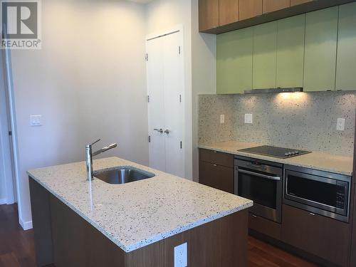 908 1205 Howe Street, Vancouver, BC - Indoor Photo Showing Kitchen With Upgraded Kitchen