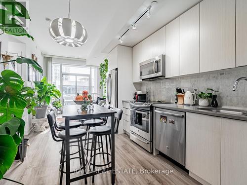 718 - 50 Bruyeres Mews, Toronto, ON - Indoor Photo Showing Kitchen With Stainless Steel Kitchen With Upgraded Kitchen