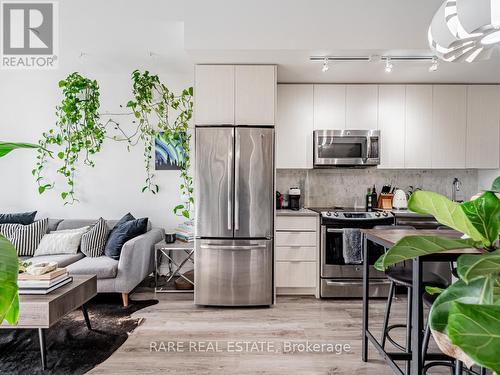 718 - 50 Bruyeres Mews, Toronto, ON - Indoor Photo Showing Kitchen With Stainless Steel Kitchen