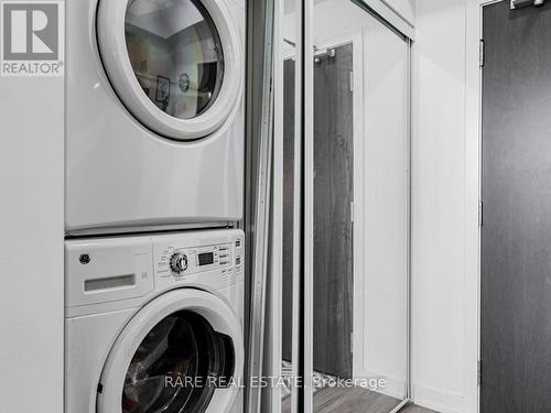 718 - 50 Bruyeres Mews, Toronto, ON - Indoor Photo Showing Laundry Room