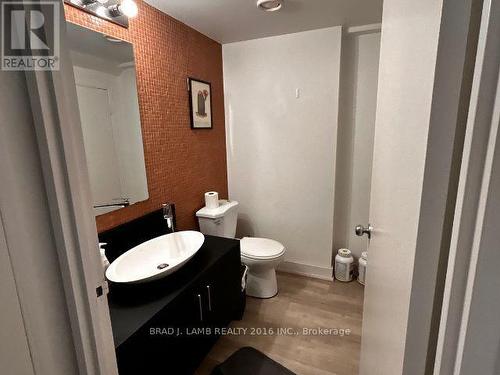 708 - 36 Charlotte Street, Toronto, ON - Indoor Photo Showing Bathroom