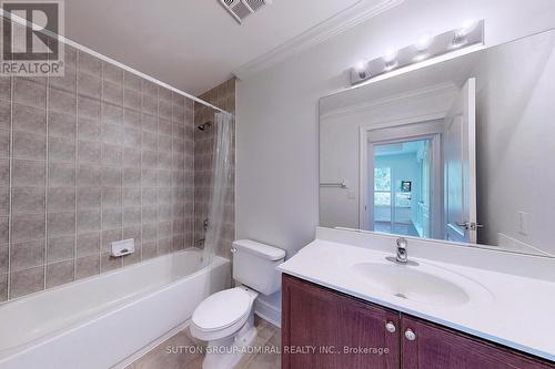 432 - 8201 Islington Avenue, Vaughan, ON - Indoor Photo Showing Bathroom