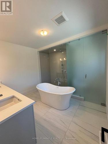 20 Pickford Street, Vaughan, ON - Indoor Photo Showing Bathroom