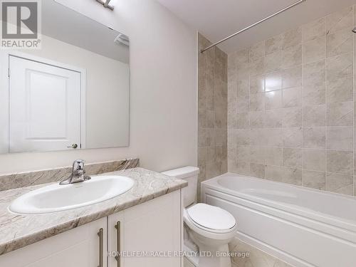 41 Kintall Way, Vaughan, ON - Indoor Photo Showing Bathroom