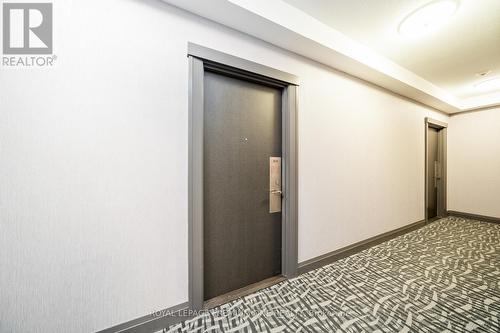 804 - 3600 Highway 7, Vaughan, ON - Indoor Photo Showing Other Room