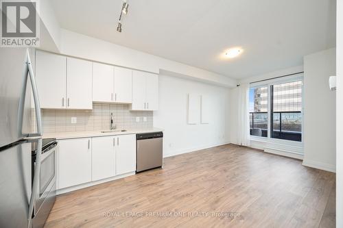 804 - 3600 Highway 7, Vaughan, ON - Indoor Photo Showing Kitchen With Stainless Steel Kitchen