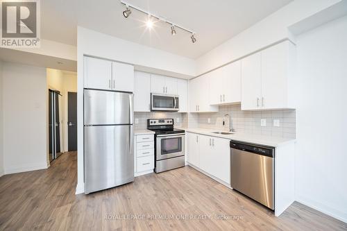 804 - 3600 Highway 7, Vaughan, ON - Indoor Photo Showing Kitchen With Stainless Steel Kitchen