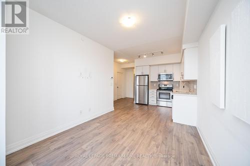 804 - 3600 Highway 7, Vaughan, ON - Indoor Photo Showing Kitchen