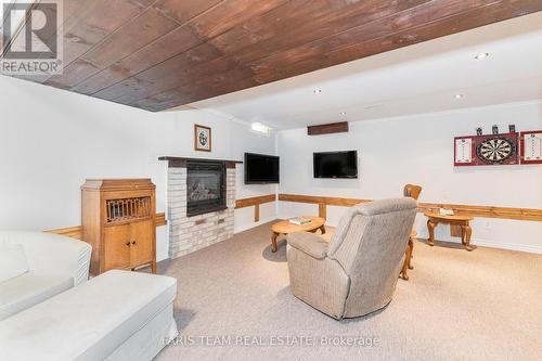 4 Callander Crescent, New Tecumseth, ON - Indoor Photo Showing Other Room With Fireplace