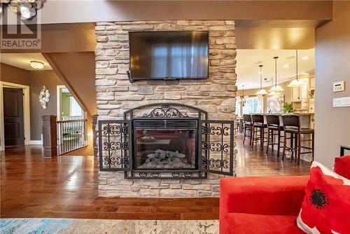 2600 Whitson Drive, Val Caron, ON - Indoor Photo Showing Living Room With Fireplace