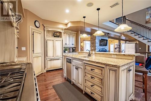 2600 Whitson Drive, Val Caron, ON - Indoor Photo Showing Kitchen With Upgraded Kitchen